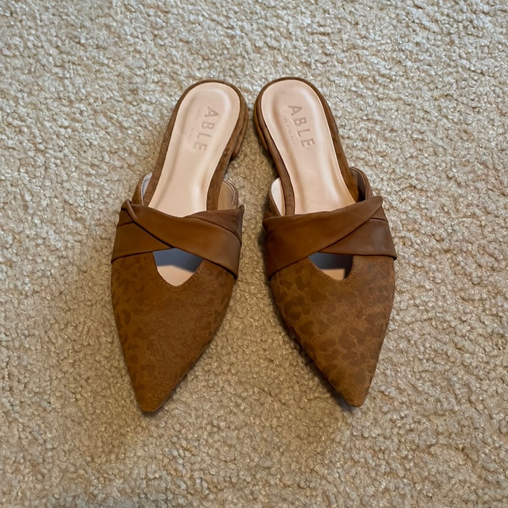 Able Tan Mules Sz 7